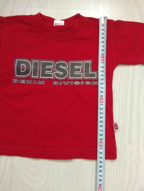 Červené tričko diesel, 86