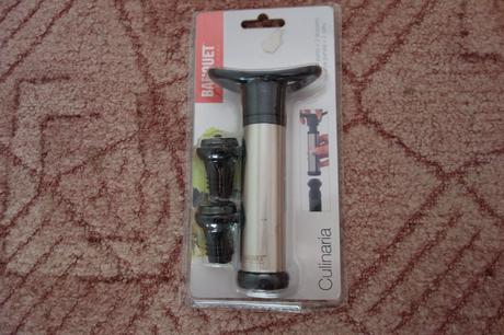 Vákuová pumpa a 2 zátky, 