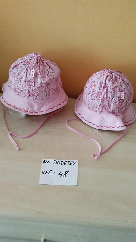 Dievčenské klobúčiky zn.dadatex veľ.48, 80