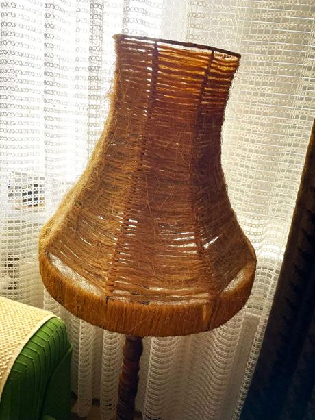 Drevená naturálna lampa, 