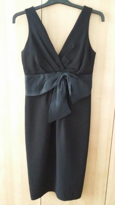 Čierne kokteilové saty velkost 10, s