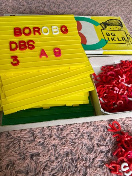 Stará retro skladacia hra skladacia abeceda abc, 