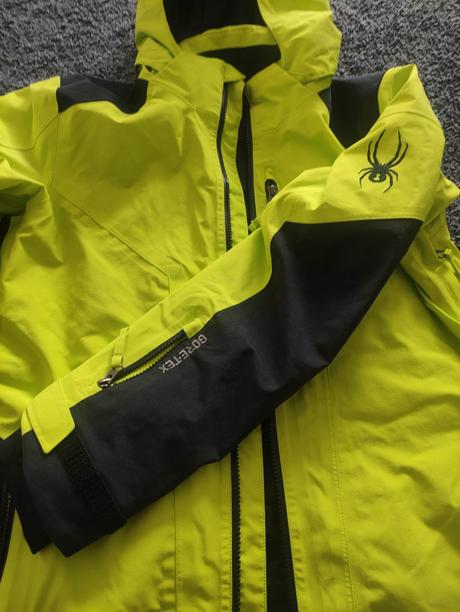 Spyder lyžiarska bunda, 176