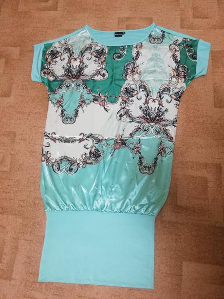 Dámske zelené predĺžené tričko, 32