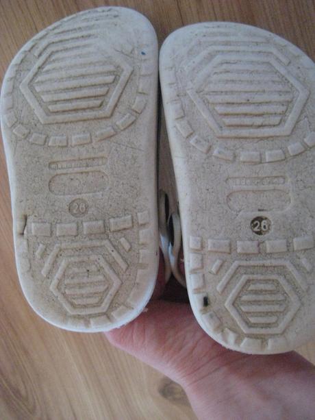 Crocsy, 26