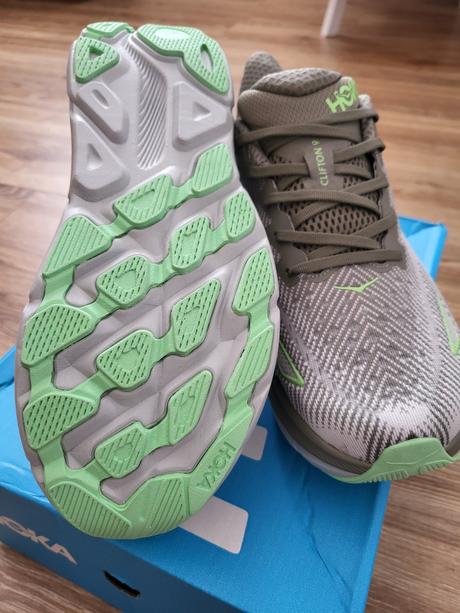 Hoka klifton 9, 44
