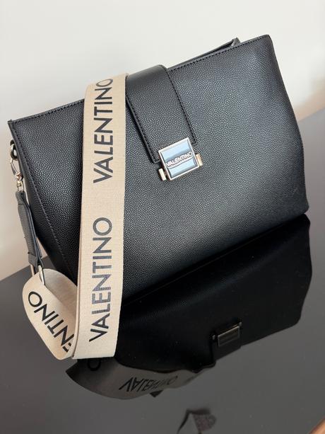 Valentino kabelka, valentino