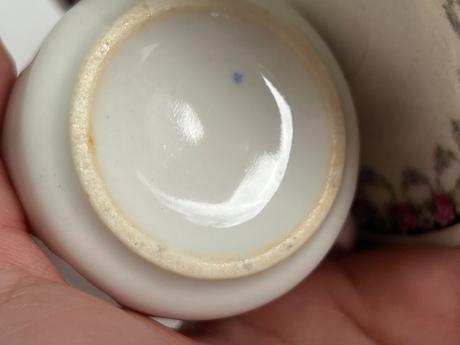 Starozitna vintage mocca salka hrncek ruze ruza ru, 