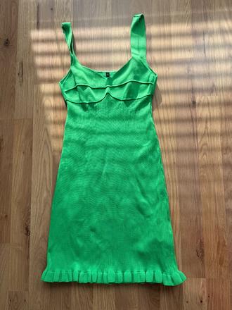 Zelené šaty, 36