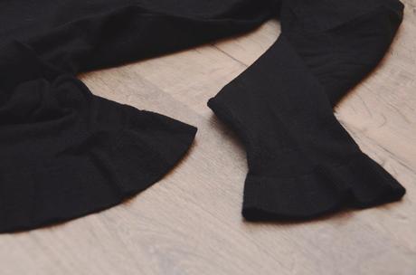 Dlhý čierny sveter, s