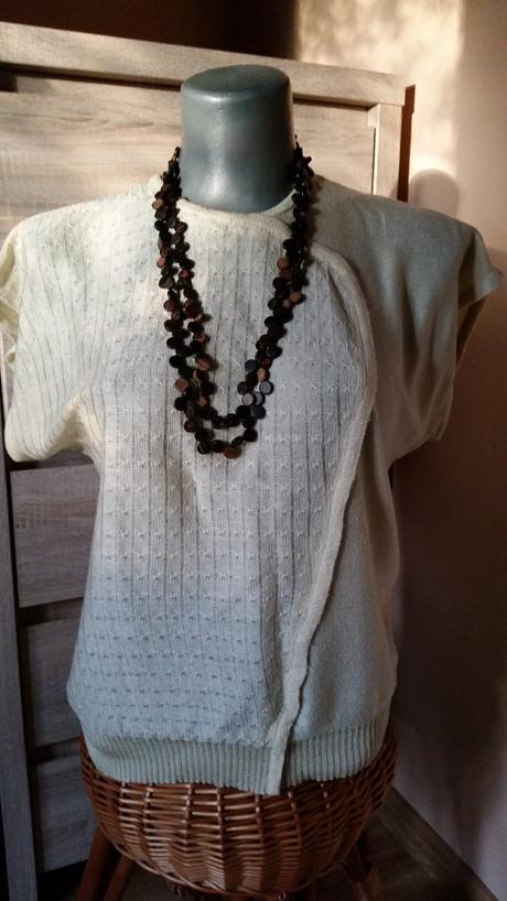 Ručne pletený svetrík, l