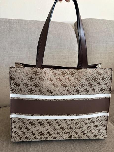 Kabelka guess, guess