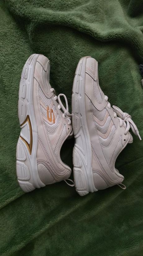 Botasky skecers 40, skechers,40