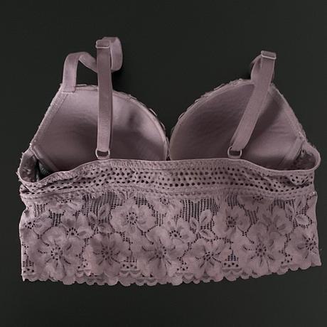 Krajkovaná braletka vystužená s kosticami push up, h&m,75a