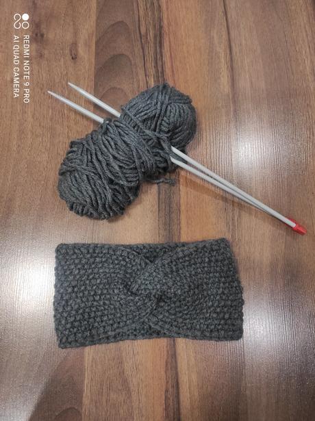 Dámska pletená čelenka, m