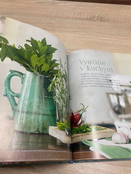 Velká kniha bylinek bylinky, 