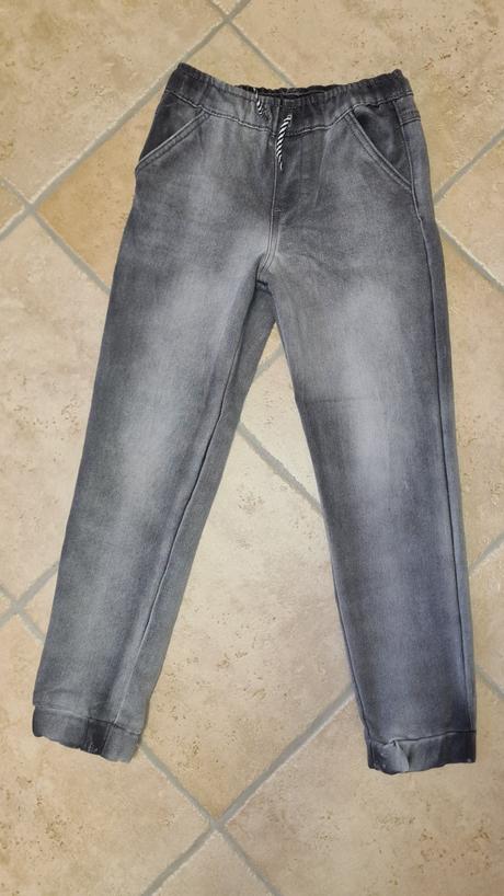 Troje hrubšie pekný stav - 78 cm, 128