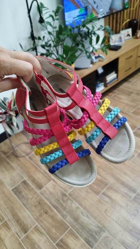 Sandalky, pepperts,35