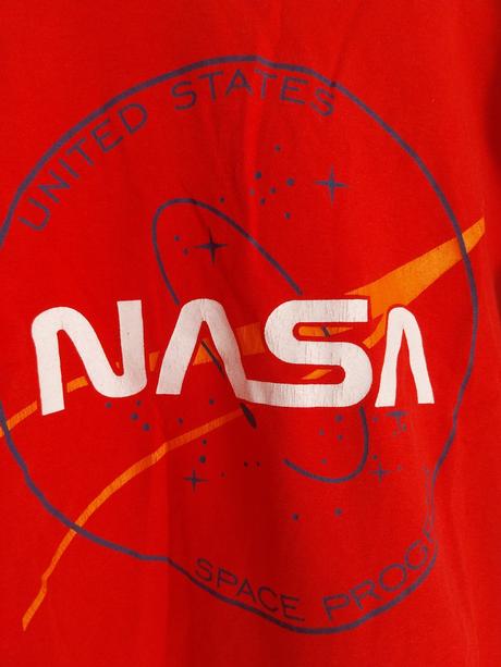 Tricko nasa, 140