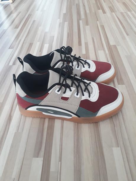 Tenisky, reserved,35