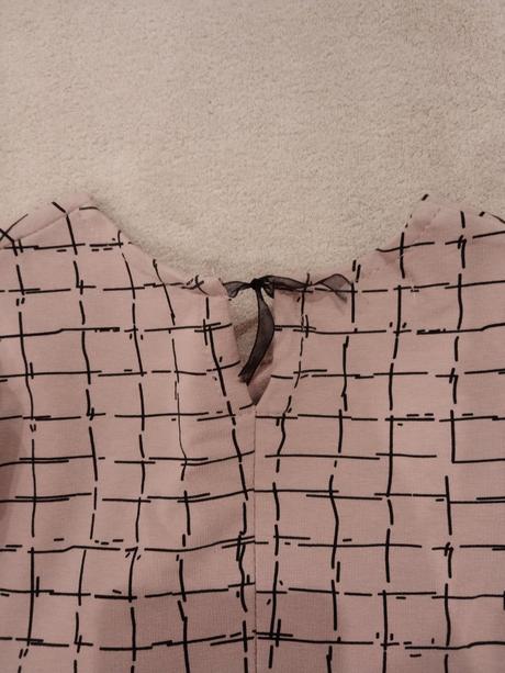 Volánové šaty, 116