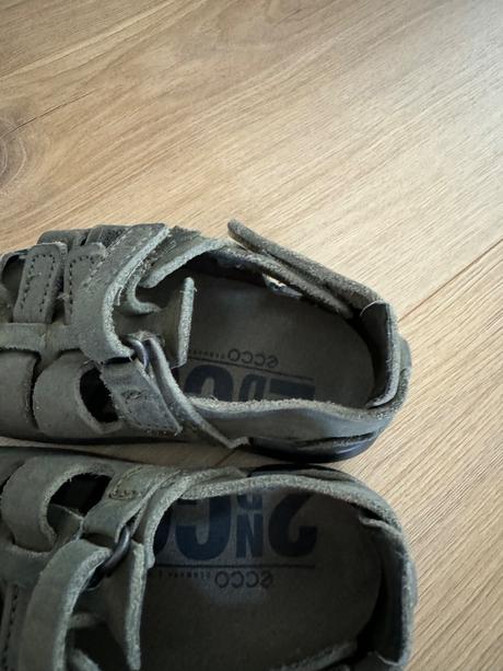 Sandálky ecco, ecco,22