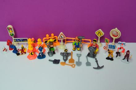 Postavičky, značky, 