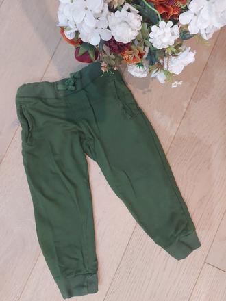 Smaragdovo zelené tepláky stredne hrubé, pepco,104