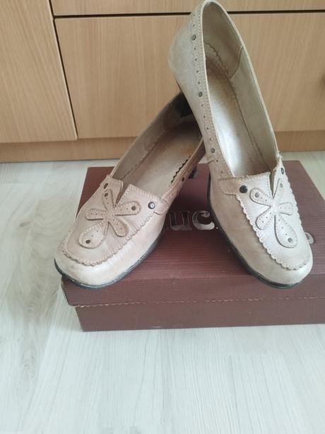 Kožené lodičky, 39