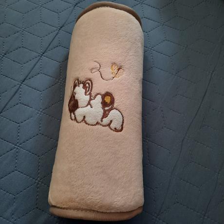 Cestovný vankúšik/opierka na bezpečnostný pás, 