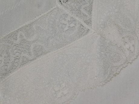 Velmi pekna vintage bluzka ku kroju, 42