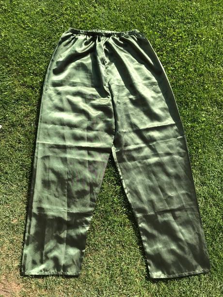 Pyžamo saténové, 40