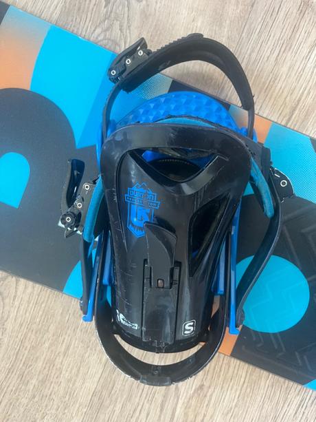 Burton progression snowboard + viazanie burton, 140-149 cm