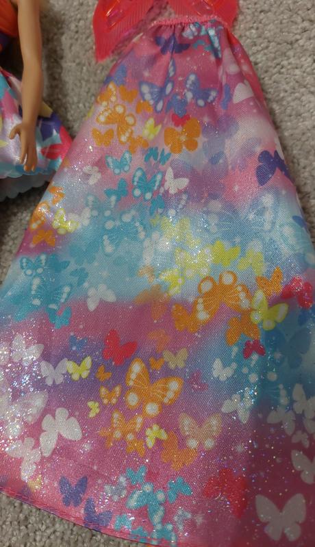 Barbie víla s krídlami a nahradným oblečením, 