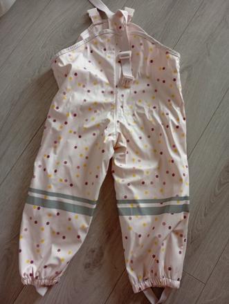 Nohavice do dazda, lupilu,104