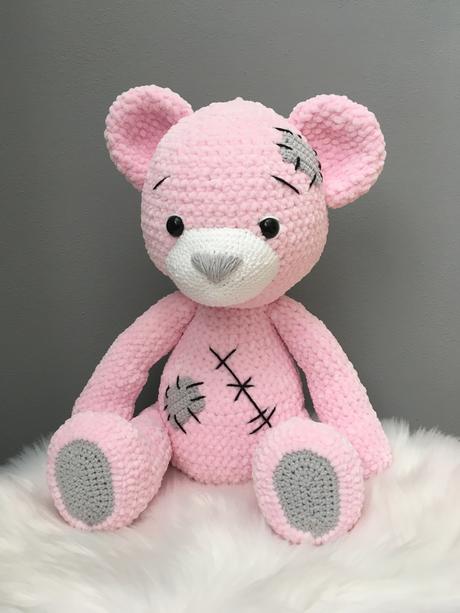 Háčkovaní mackovia,