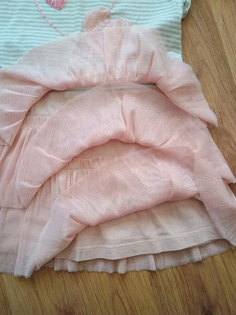 Šaty s trblietkami a tylom, lindex,104