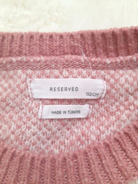 Sveter reserved, reserved,152