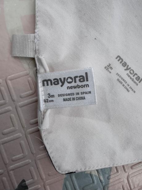 Mayoral podbradníky pre dievčatko, 