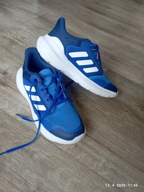 Tenisky s poštovným, adidas,38