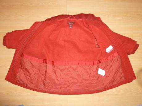 Cerveny kabatik, h&m,104