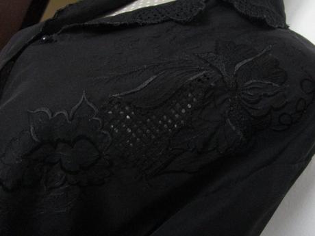 2423. blúzka s výšivkou, l