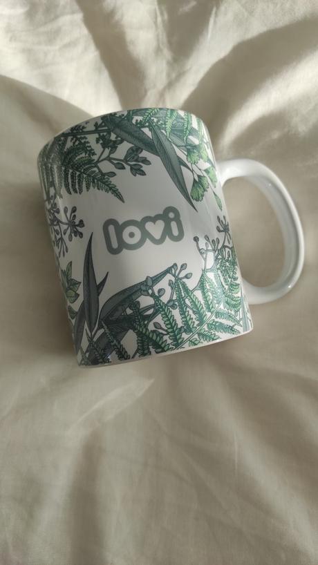 Hrncek s rastlinnym motivom,