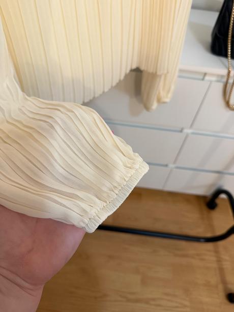 Zara krémová plisovaná blúzka, zara,m