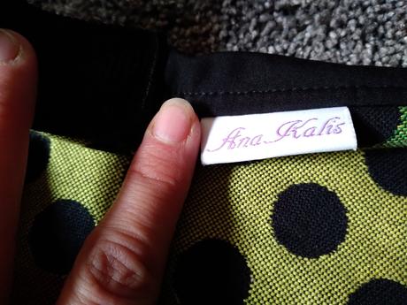 Softshelová crossbody taska kokadi black rainbow, 