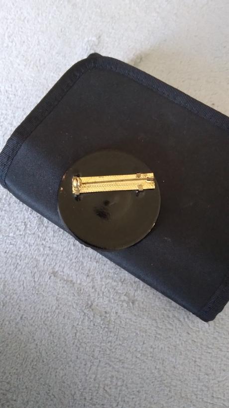 Krásna brošňa doplnok, 