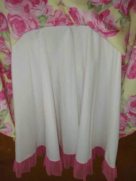 Dievčenské šaty, 116