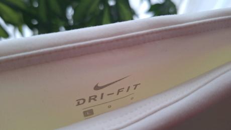 Tielko tricko nike yoga fitness vel 40/42, nike,l