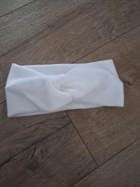 Velurova čelenka, 92