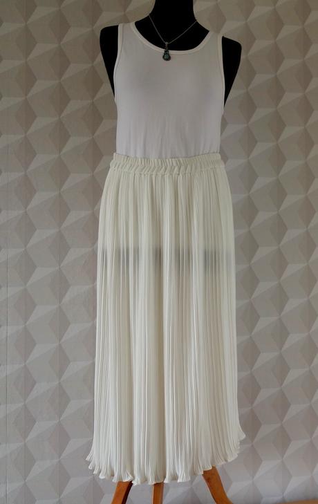 Biela plisovaná sukňa veľ. l, l